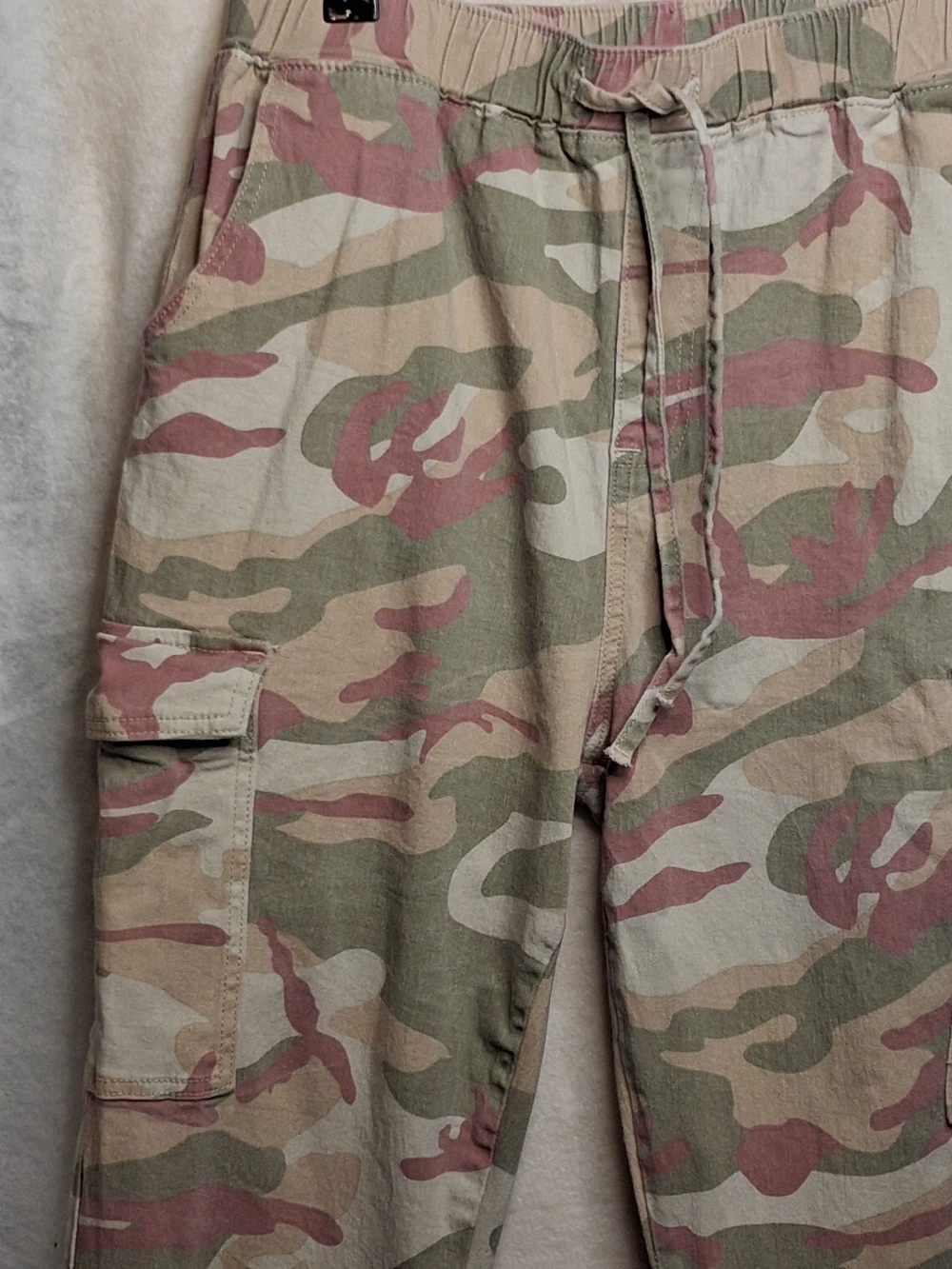 Almost Famous Pink Camo Cargo Jogger Pants XL Y2K Streetwear Hiking - Picture 5 of 10